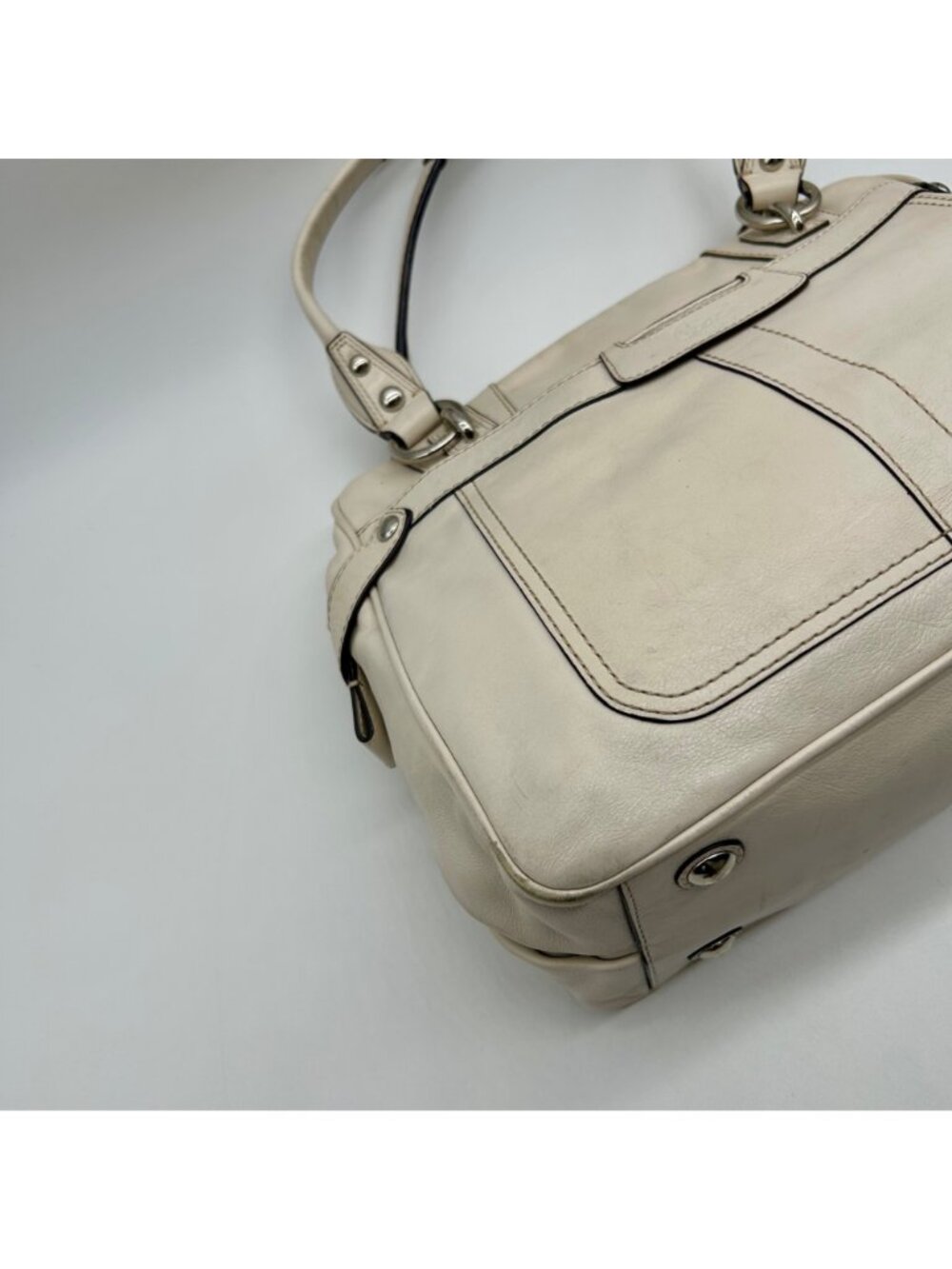 Coach White Soho Leather Satchel - Picture 6 of 11